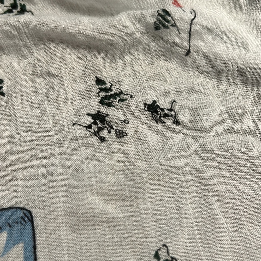 Lands End scarf.  100% Rayon.  42” square White background w/skiing cows. - Picture 5 of 6